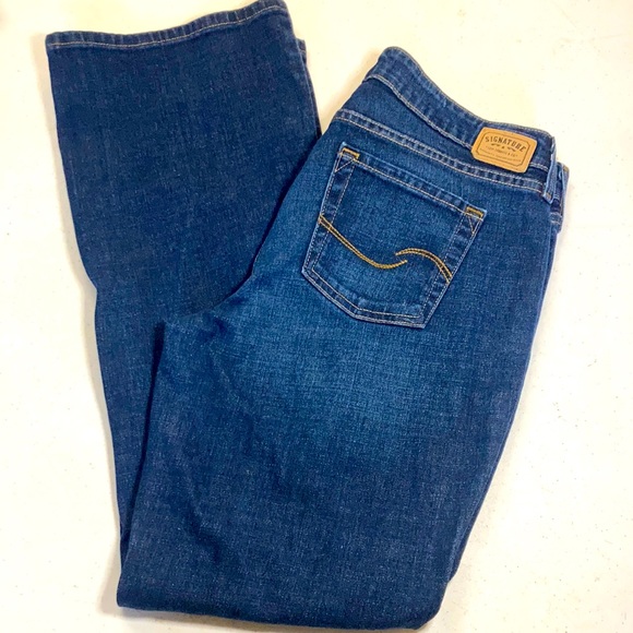 🎉HP🎉Levi’s low rise bootcut Jeans - Picture 7 of 10